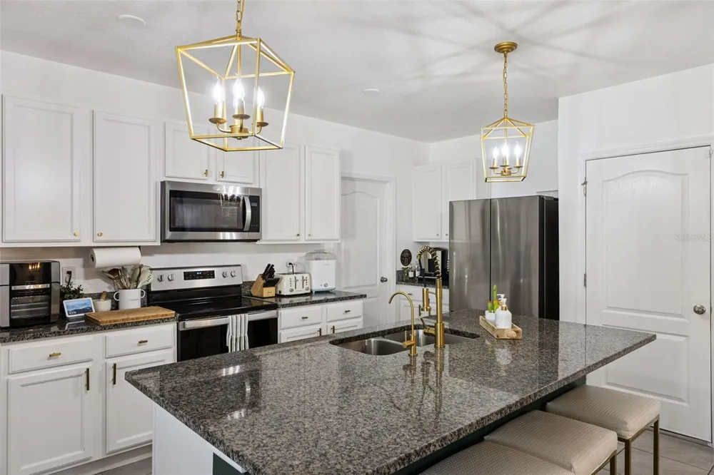 3676 SUNGROVE CIRCLE Sanford, FL 32771
