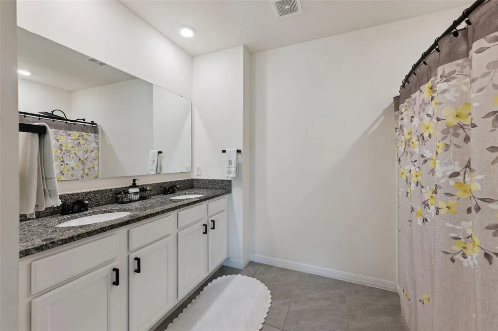 3676 SUNGROVE CIRCLE Sanford, FL 32771