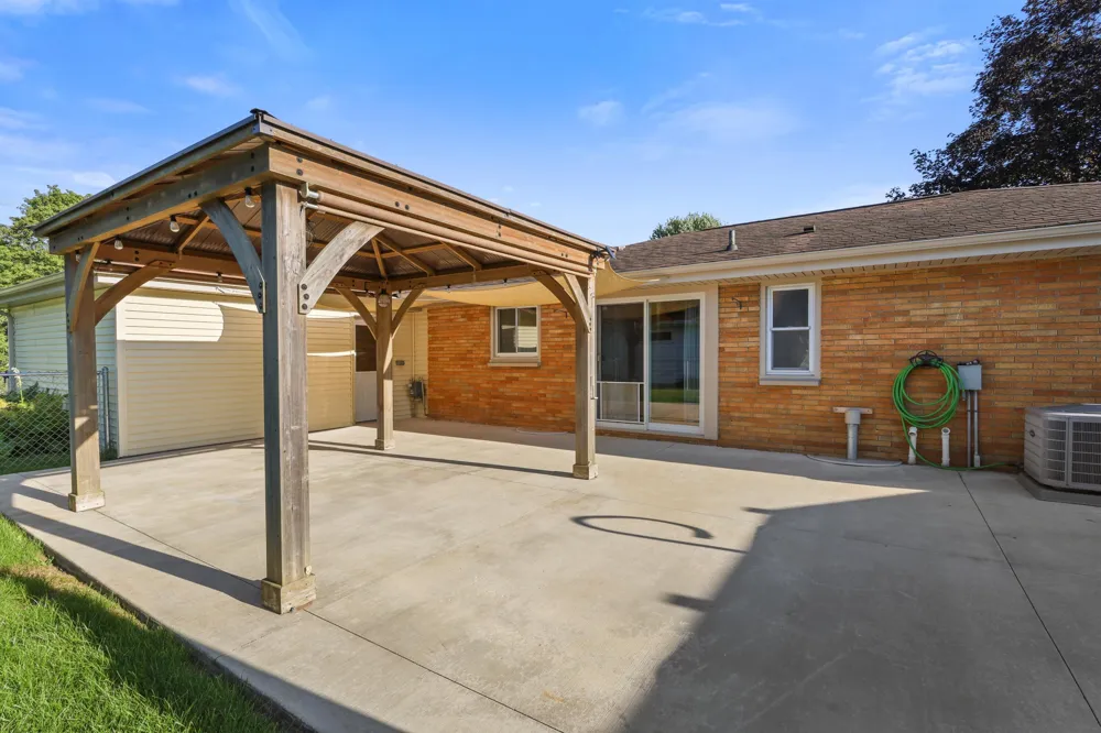 3695 Pinto Road Cooper Charter Township, MI 49004