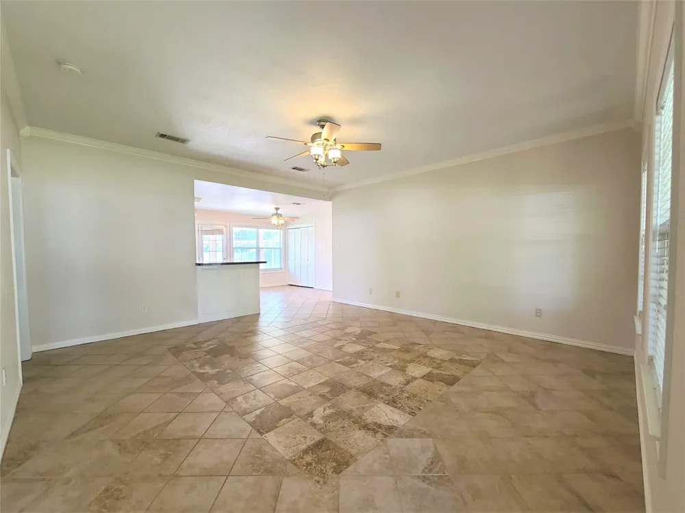 210 E El Camino Real Weatherford, TX 76087
