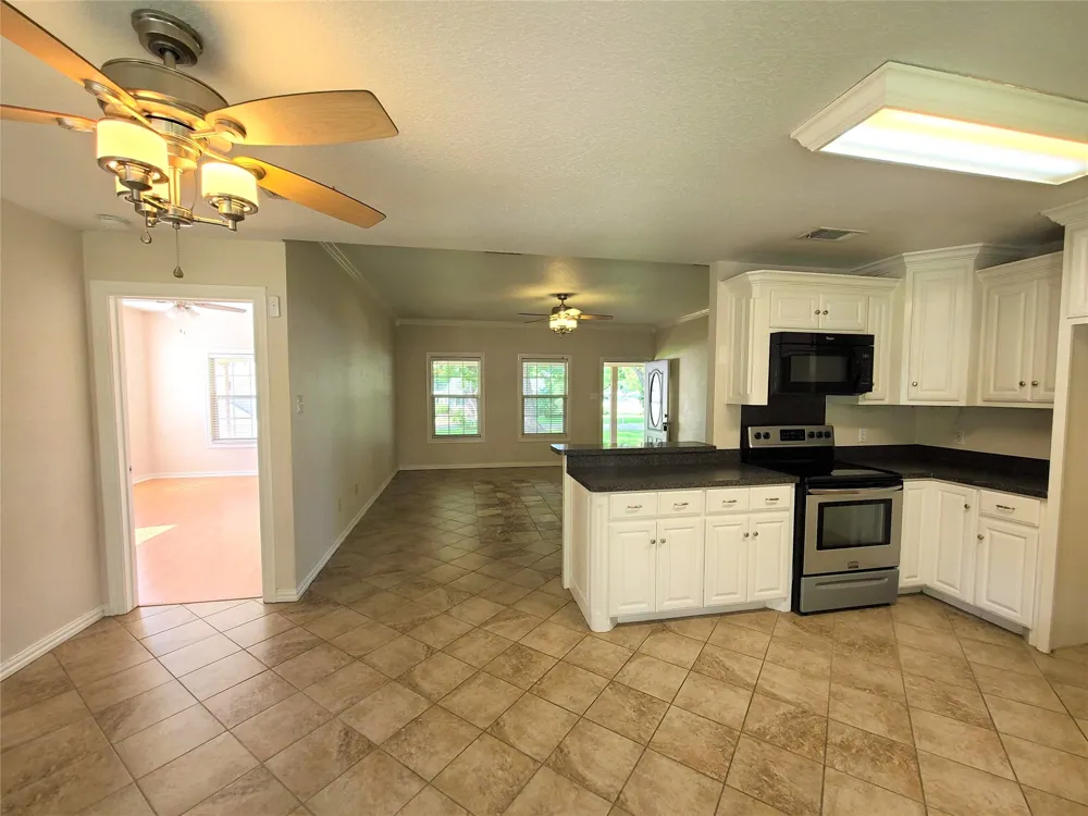 210 E El Camino Real Weatherford, TX 76087