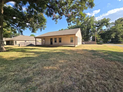 210 E El Camino Real