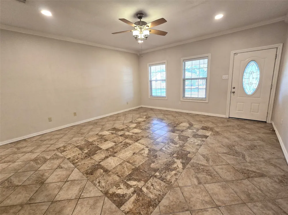 210 E El Camino Real Weatherford, TX 76087