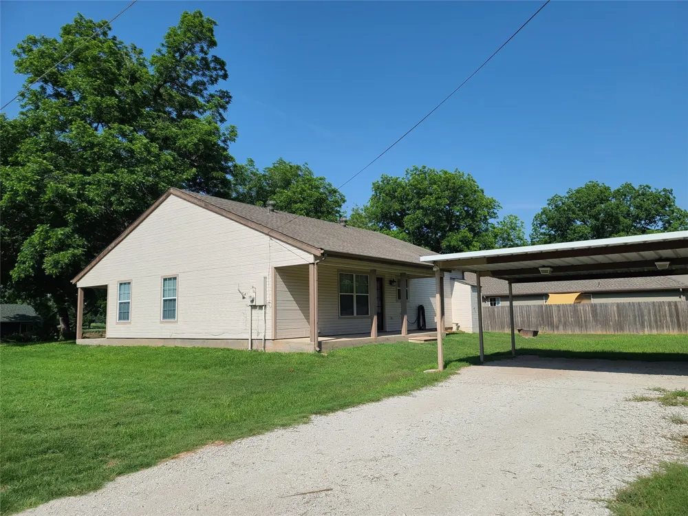 210 E El Camino Real Weatherford, TX 76087