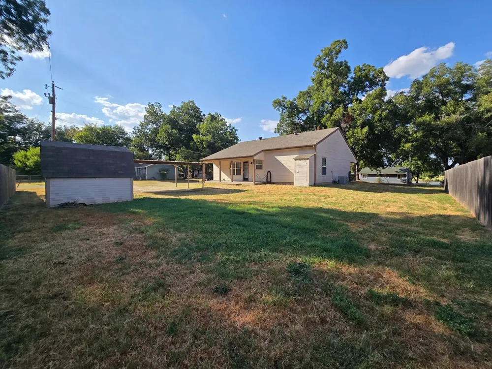 210 E El Camino Real Weatherford, TX 76087