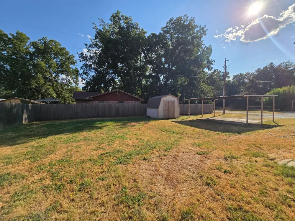 210 E El Camino Real Weatherford, TX 76087