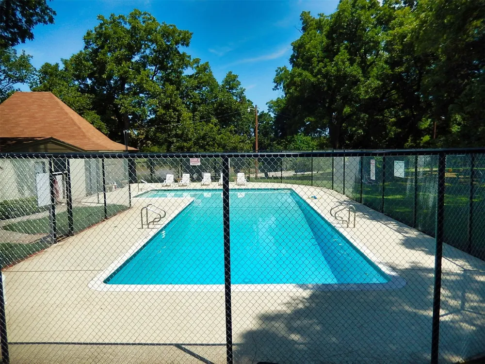 210 E El Camino Real Weatherford, TX 76087