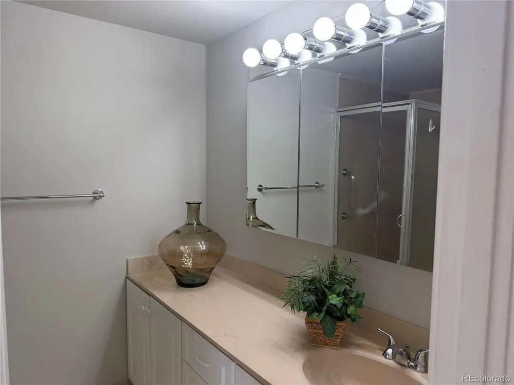 7865 E Mississippi Avenue #1205 Denver, CO 80247