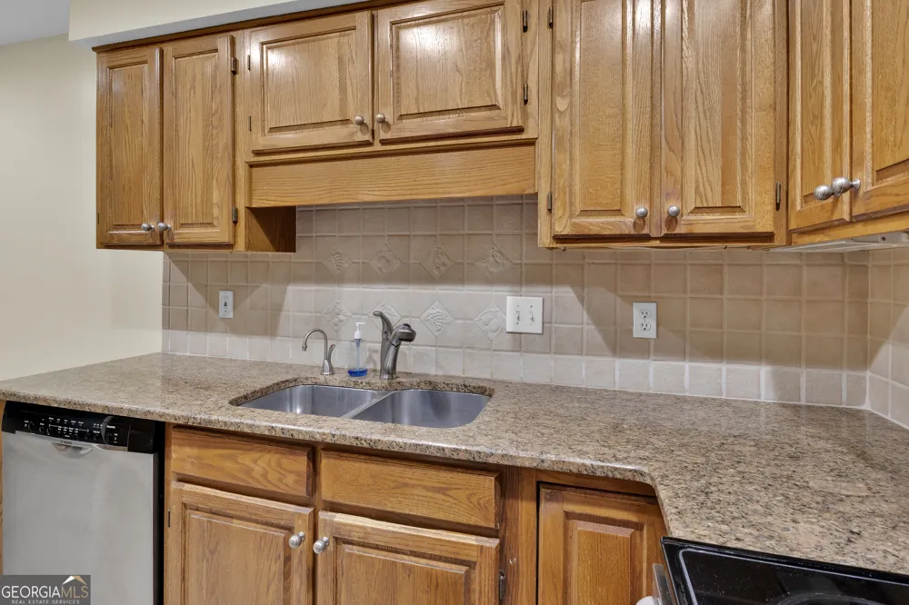 26204 NE Plantation DR NE Atlanta, GA 30324