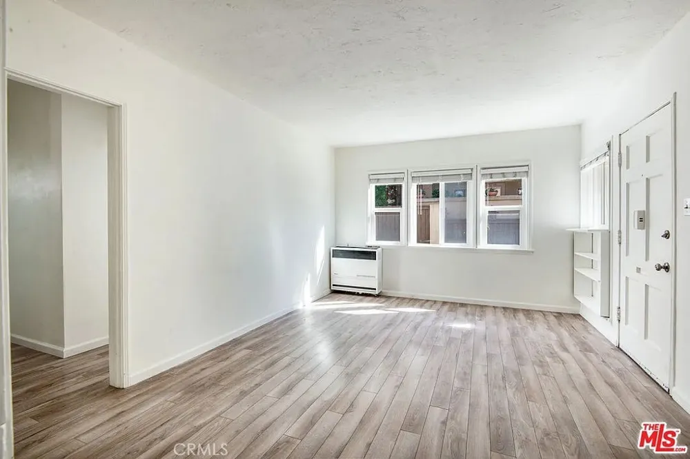 702 S Pacific Coast Highway #B Redondo Beach, CA 90277