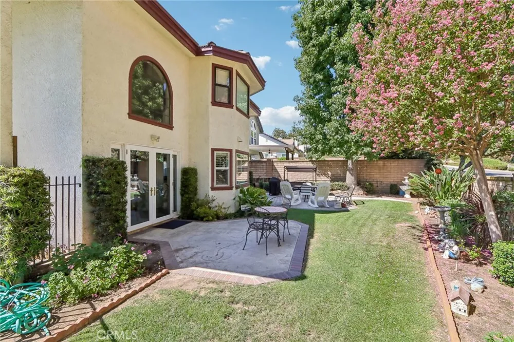4914 Calle El Toro La Verne, CA 91750
