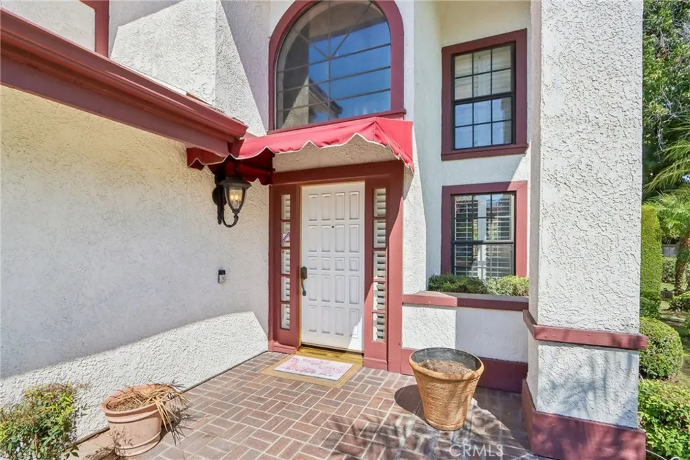 4914 Calle El Toro La Verne, CA 91750