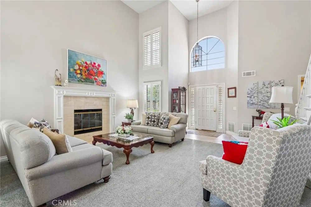 4914 Calle El Toro La Verne, CA 91750