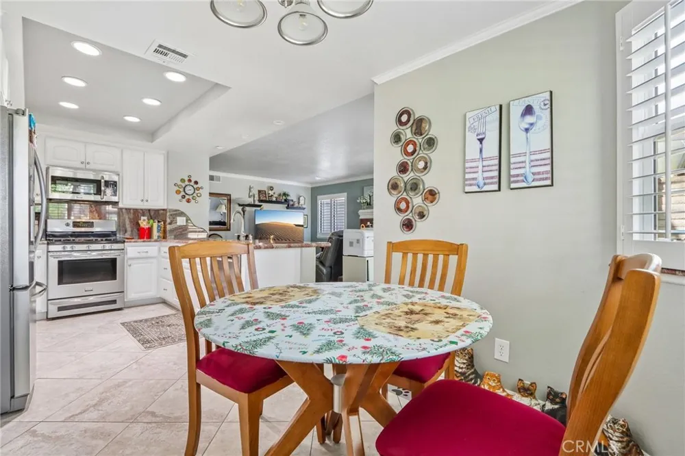 4914 Calle El Toro La Verne, CA 91750