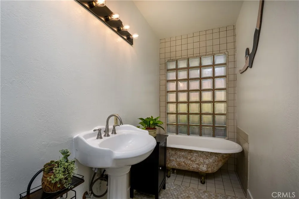 6012 Painter Whittier, CA 90601