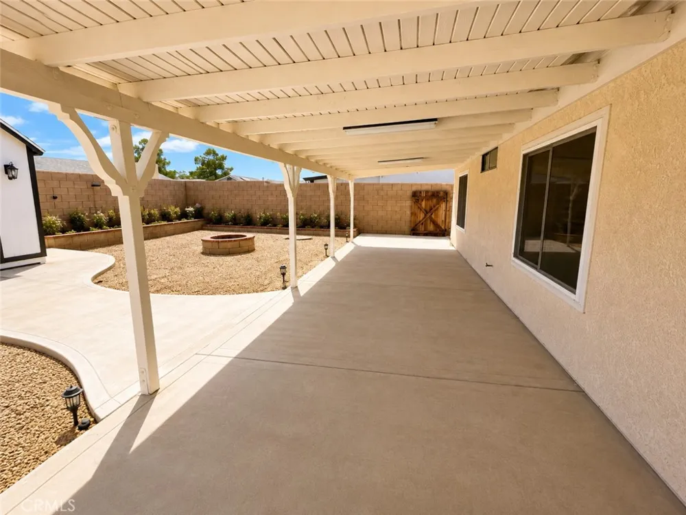 17805 Carson Circle Adelanto, CA 92301