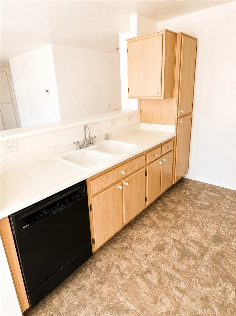 17805 Carson Circle Adelanto, CA 92301
