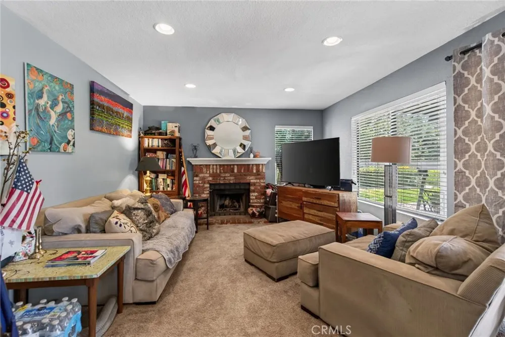 145 Cottonwood Ave Riverside, CA 92506