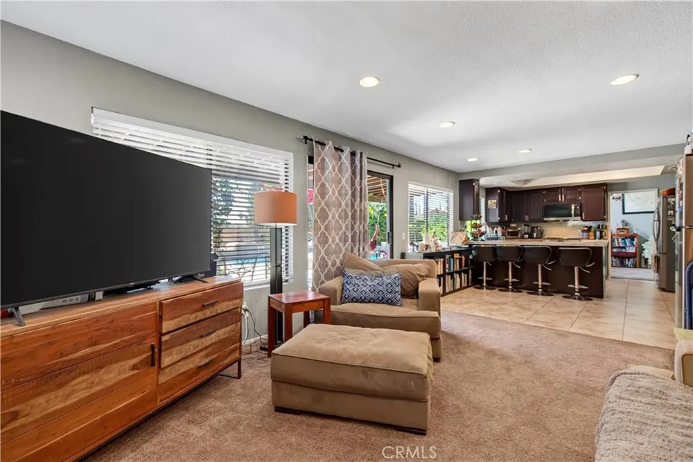 145 Cottonwood Ave Riverside, CA 92506