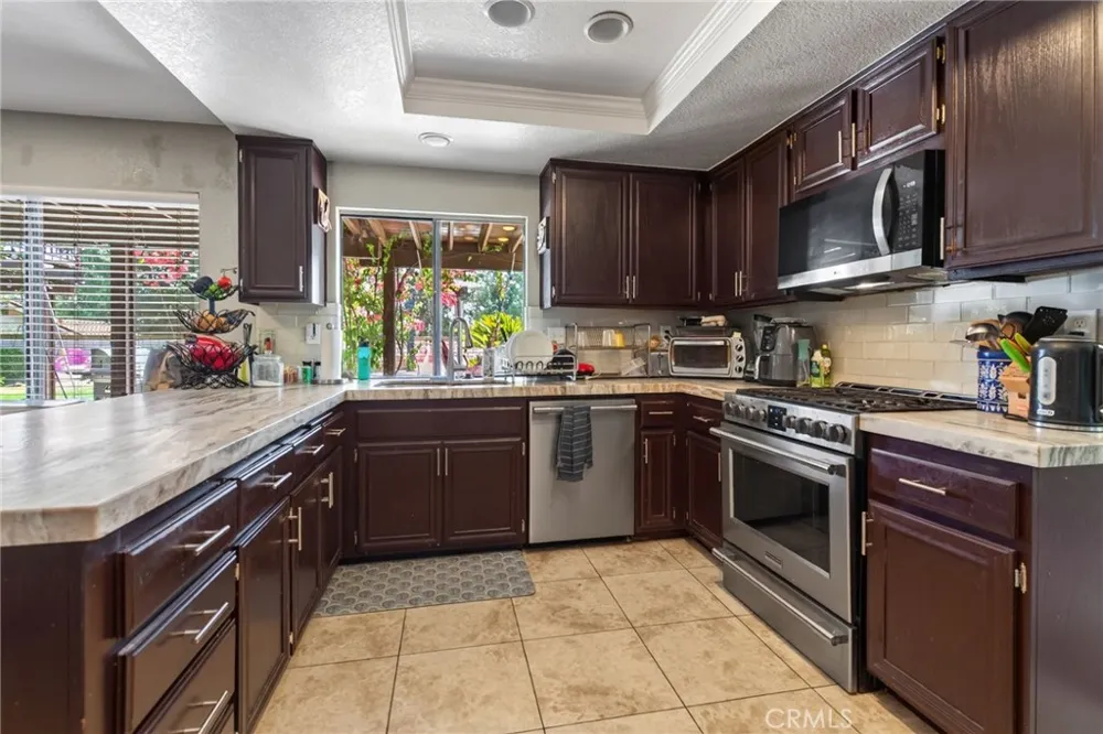 145 Cottonwood Ave Riverside, CA 92506