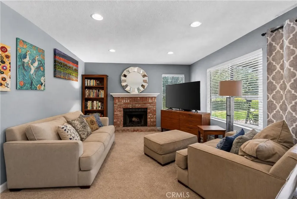 145 Cottonwood Ave Riverside, CA 92506