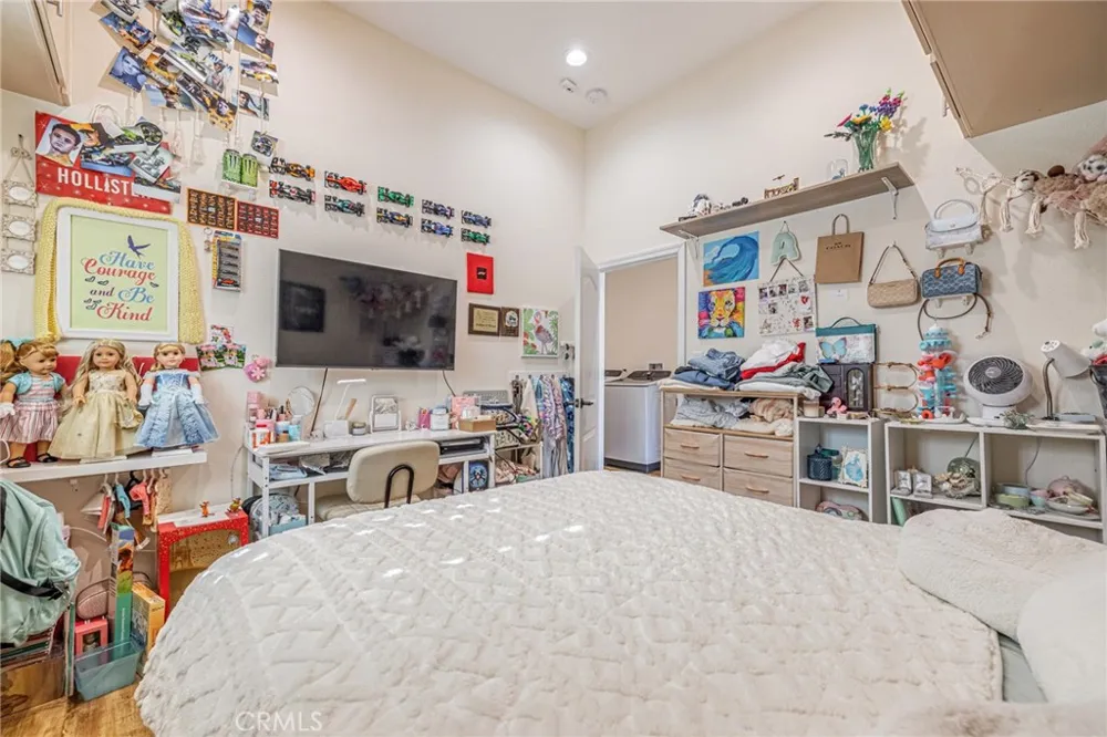 4114 9th Acton, CA 93510