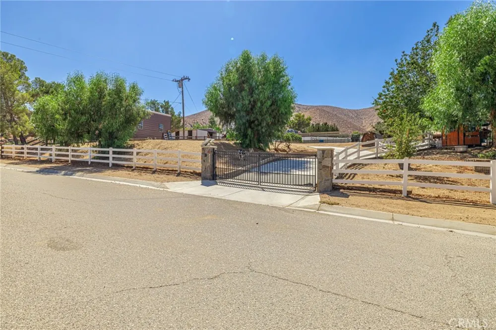 4114 9th Acton, CA 93510
