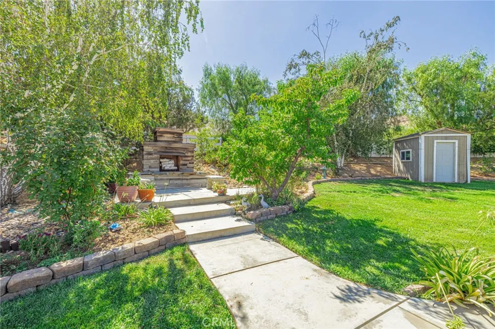 4114 9th Acton, CA 93510