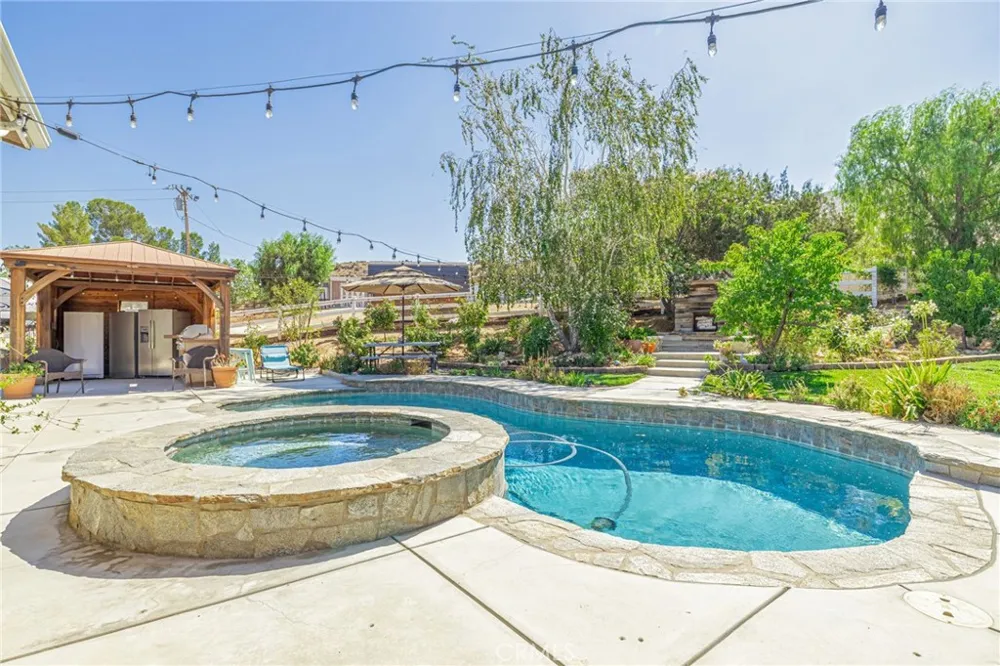 4114 9th Acton, CA 93510