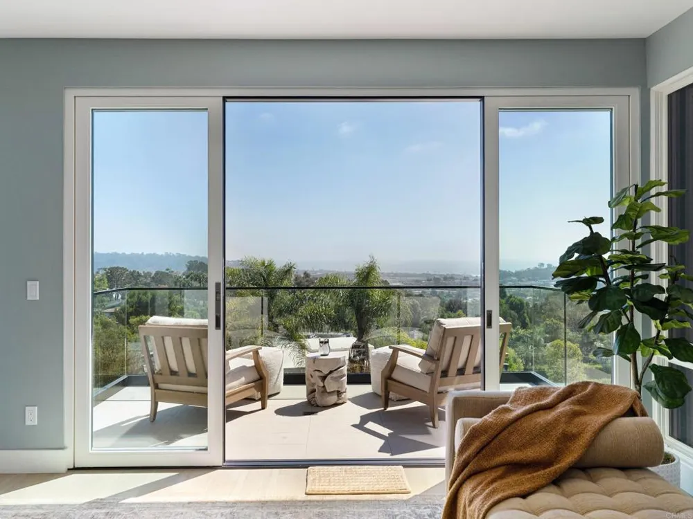 1110 Solana Drive Del Mar, CA 92014
