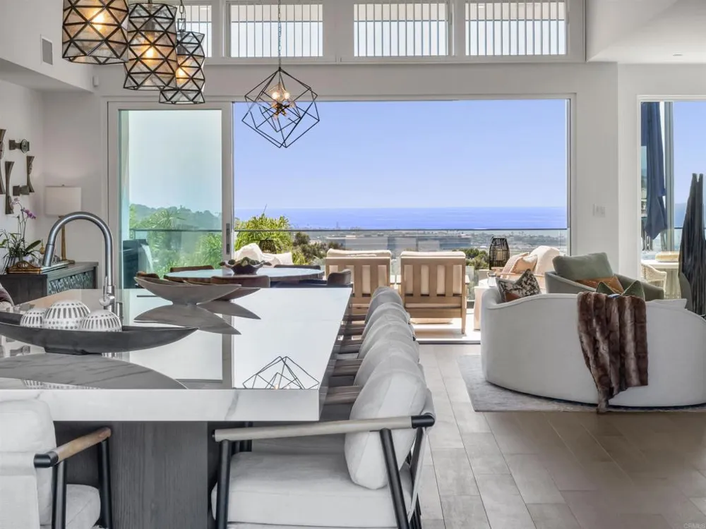 1110 Solana Drive Del Mar, CA 92014