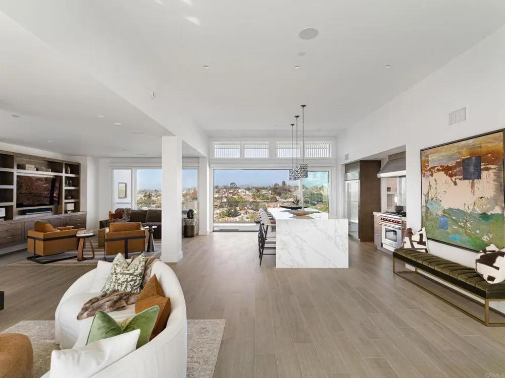 1110 Solana Drive Del Mar, CA 92014