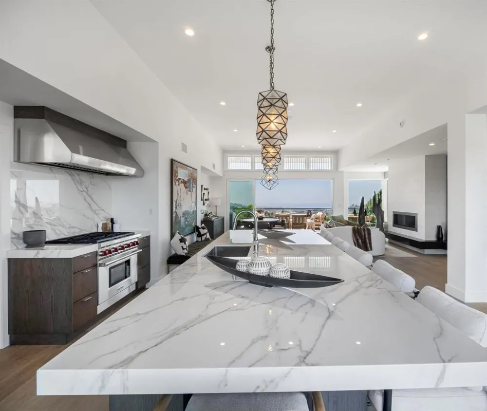 1110 Solana Drive Del Mar, CA 92014