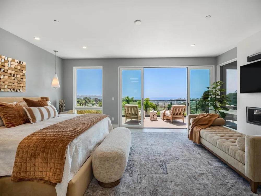 1110 Solana Drive Del Mar, CA 92014