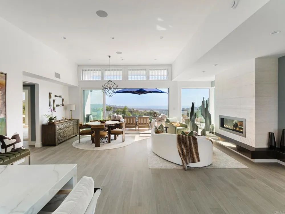 1110 Solana Drive Del Mar, CA 92014