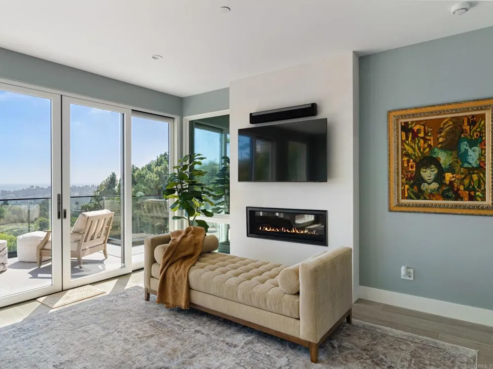1110 Solana Drive Del Mar, CA 92014