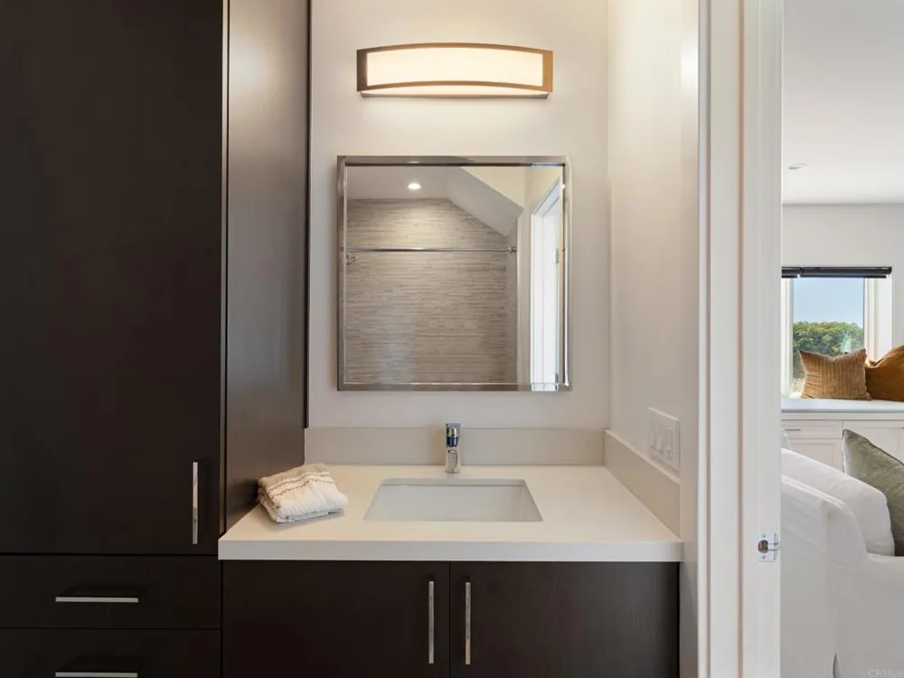 1110 Solana Drive Del Mar, CA 92014
