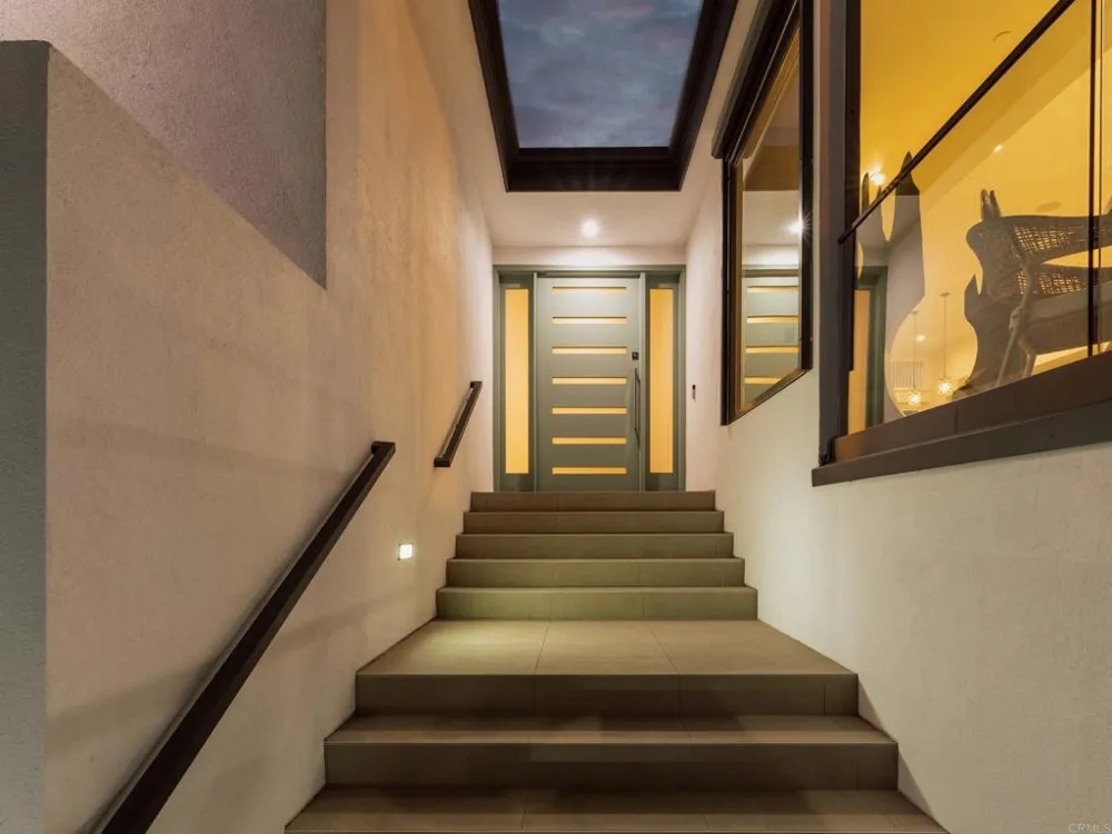 1110 Solana Drive Del Mar, CA 92014