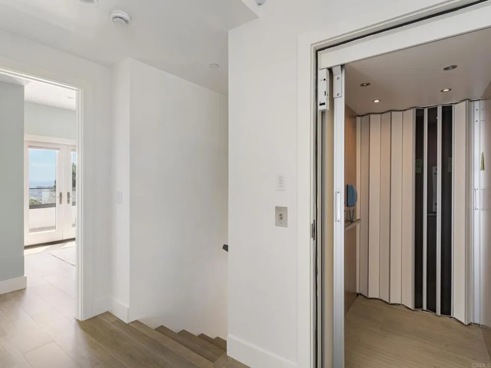 1110 Solana Drive Del Mar, CA 92014