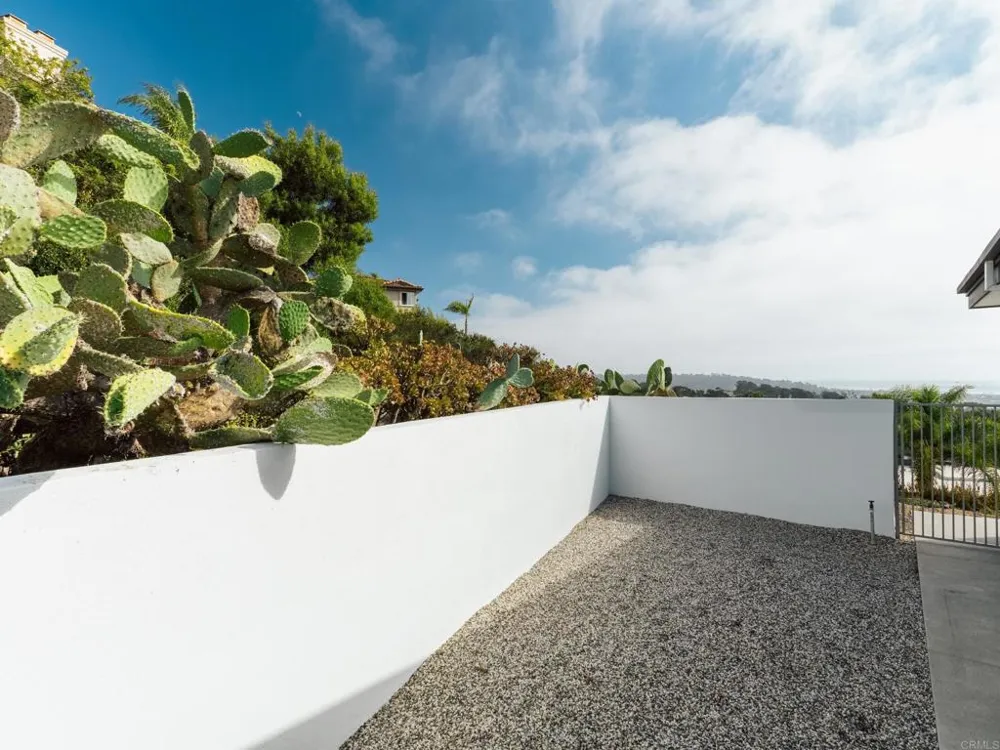 1110 Solana Drive Del Mar, CA 92014