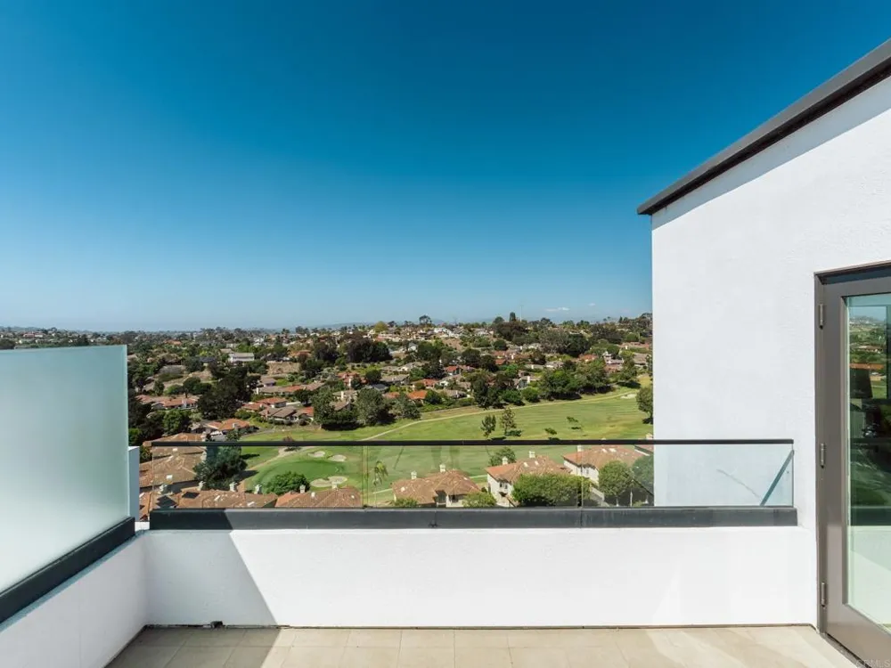 1110 Solana Drive Del Mar, CA 92014