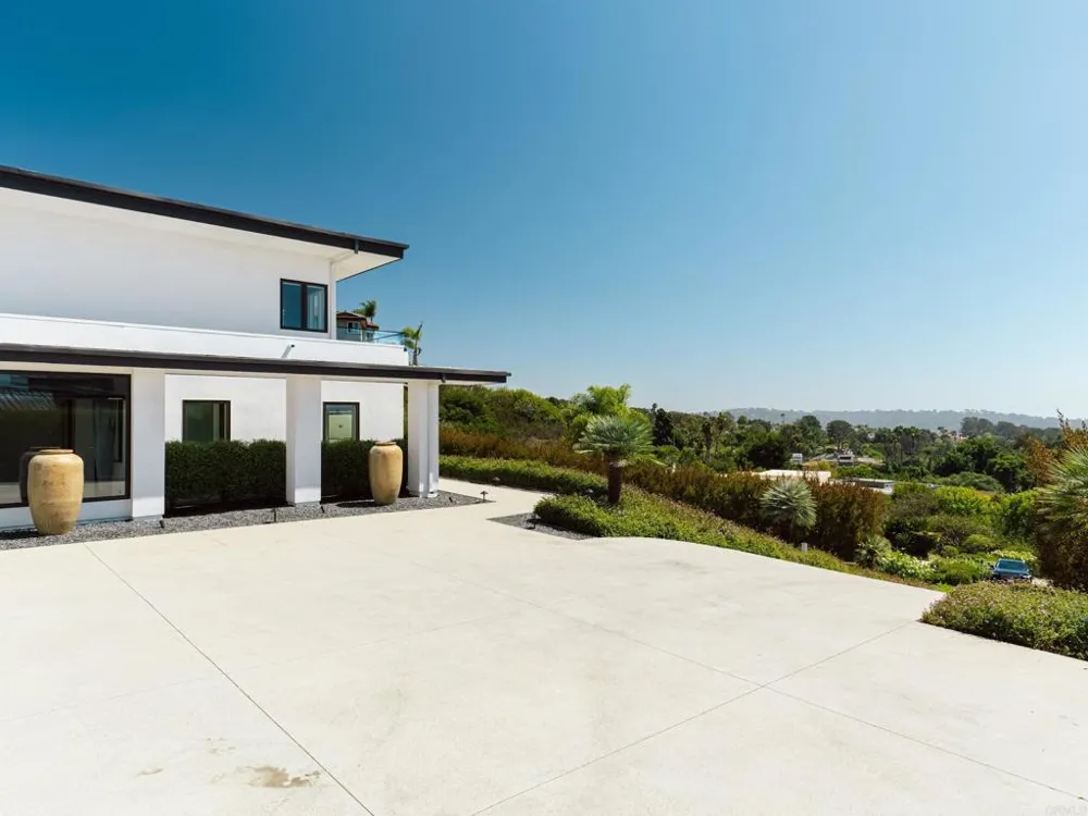 1110 Solana Drive Del Mar, CA 92014
