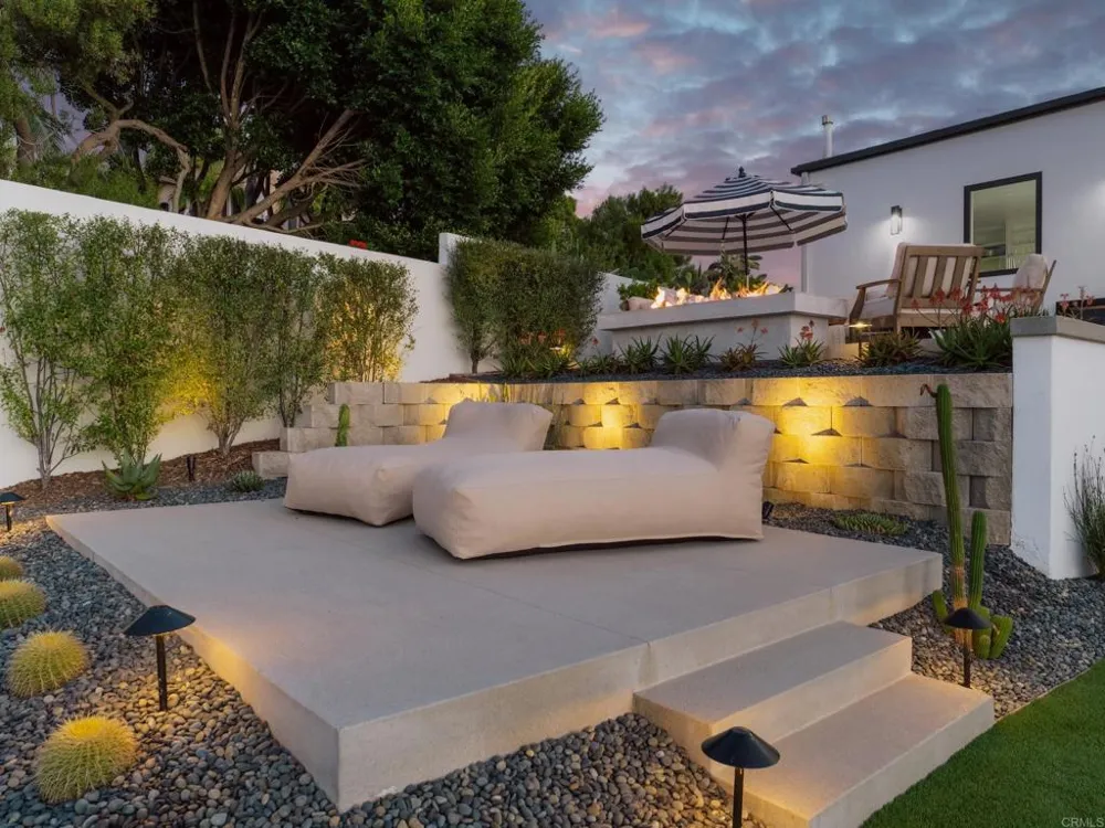 1110 Solana Drive Del Mar, CA 92014