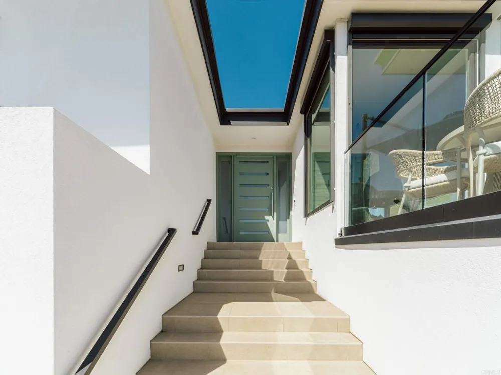 1110 Solana Drive Del Mar, CA 92014