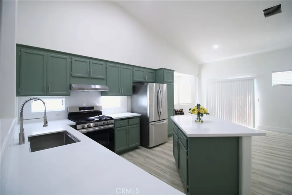 808 Hinckley Fillmore, CA 93015