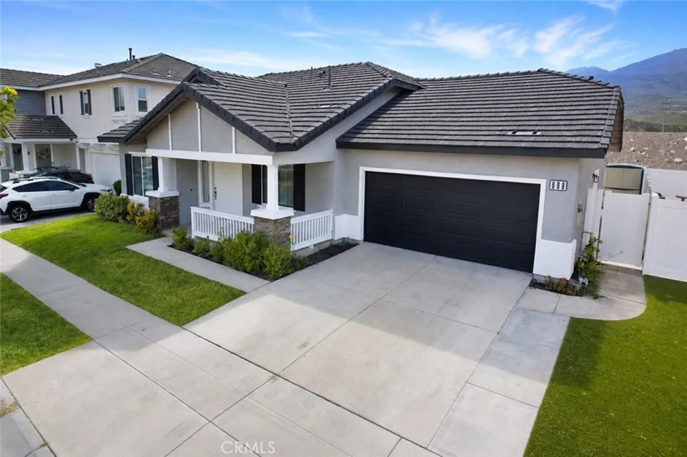 808 Hinckley Fillmore, CA 93015