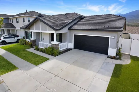 808 Hinckley
