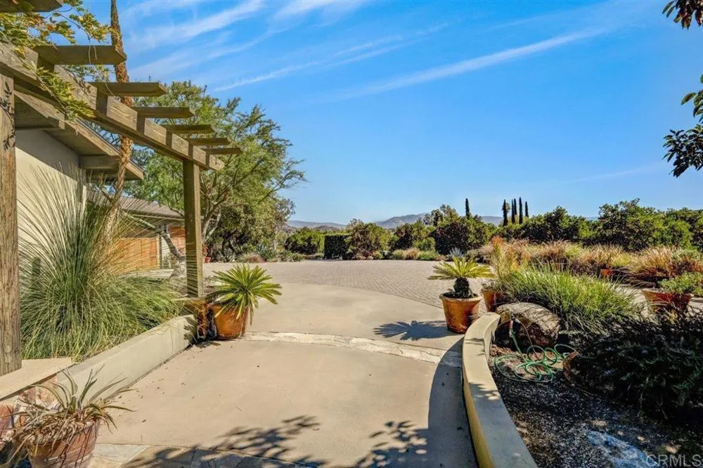 14502 Fruitvale Road Valley Center, CA 92082