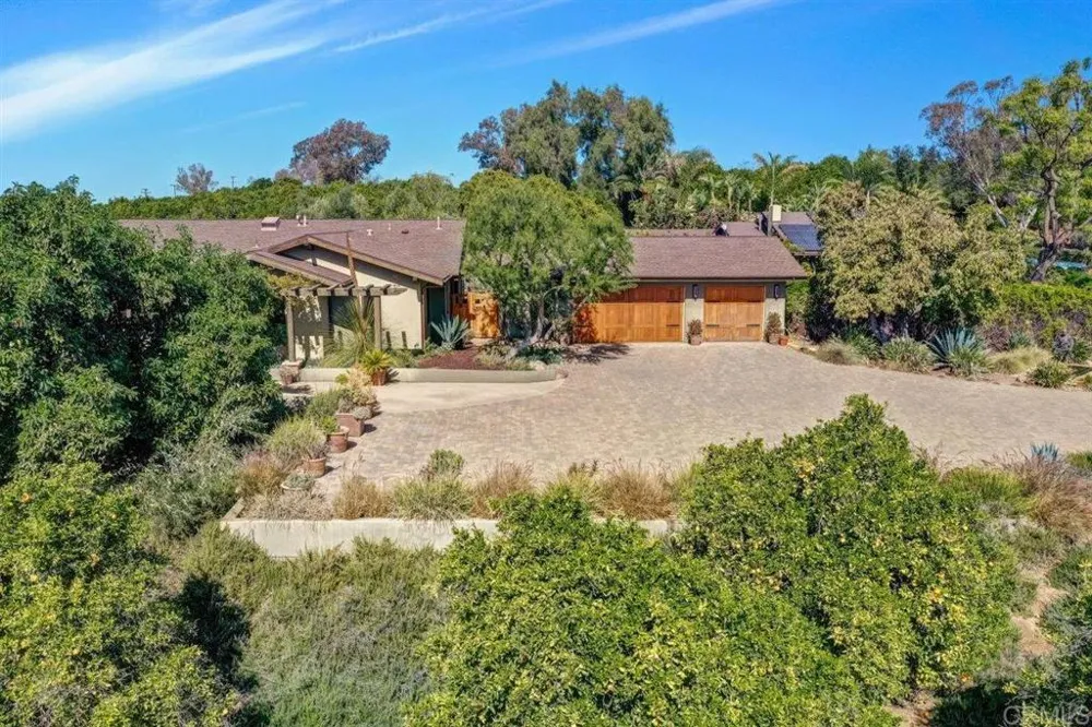 14502 Fruitvale Road Valley Center, CA 92082