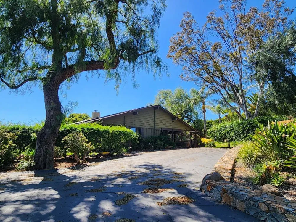 14502 Fruitvale Road Valley Center, CA 92082